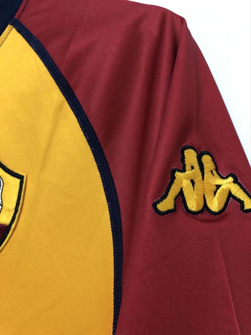 Retro AS Roma 2000-2001 home game - Image 6