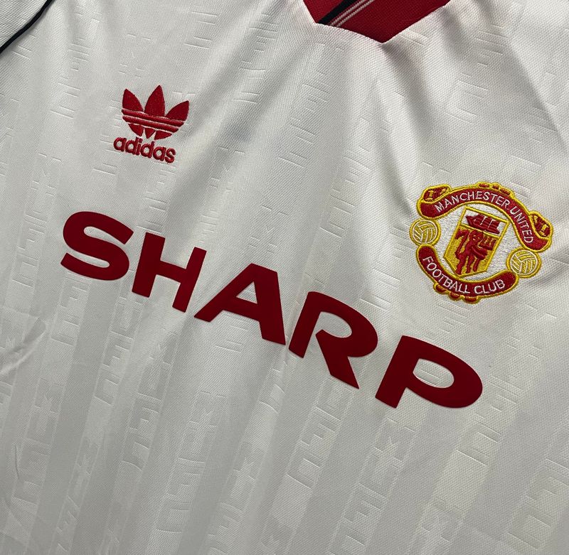 Retro Manchester United 1988-1990 away game - Image 6