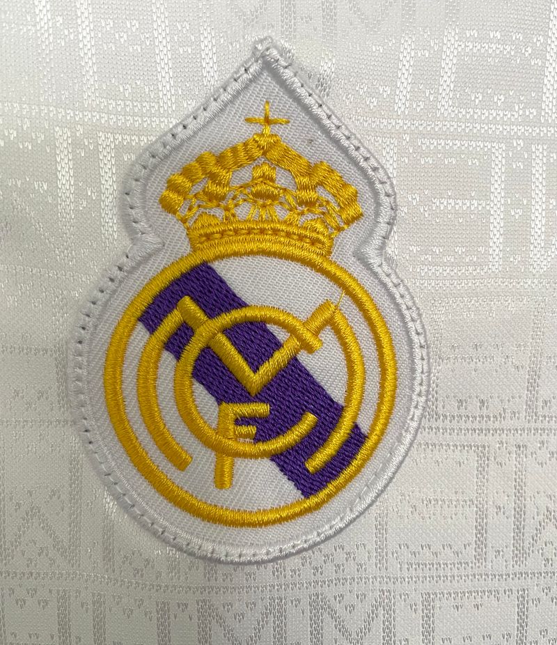 Retro Real Madrid 1990-1992 home game - Image 7