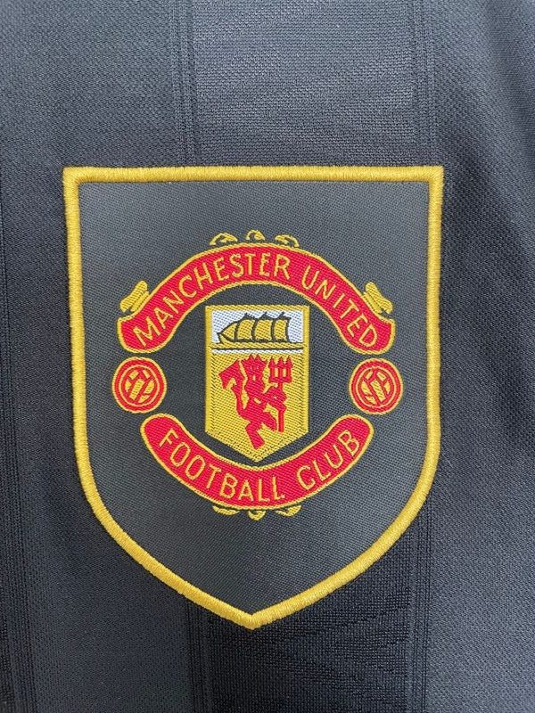 Retro Manchester United 1993-1994 away Long Sleeve - Image 9