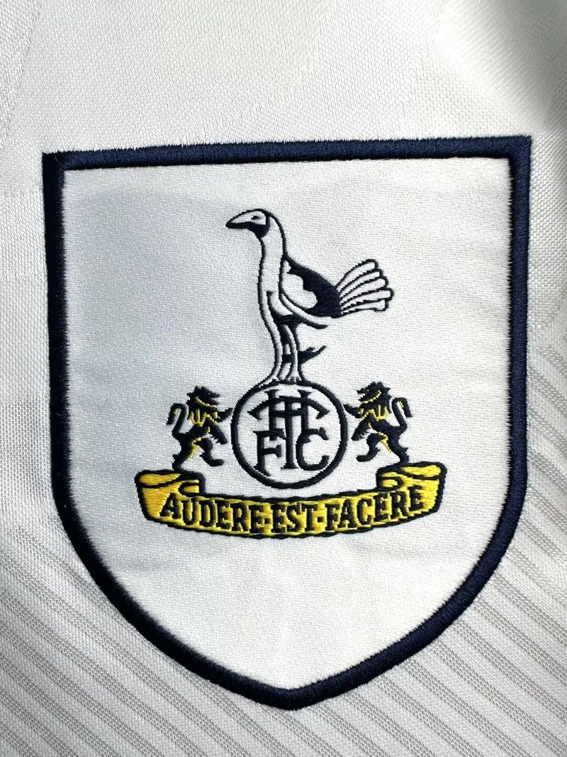 Retro Tottenham Hotspur 1993-1995 home game - Image 8