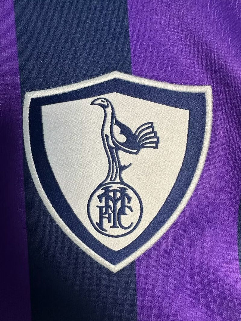 Retro Tottenham Hotspur 1995-1997 away game - Image 6