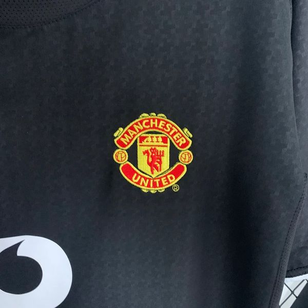 Retro Manchester United 2003-2004 away game - Image 6