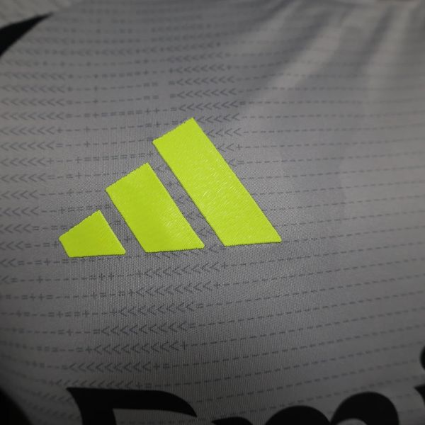 SL Benfica 2024-2025 second away player - Image 8