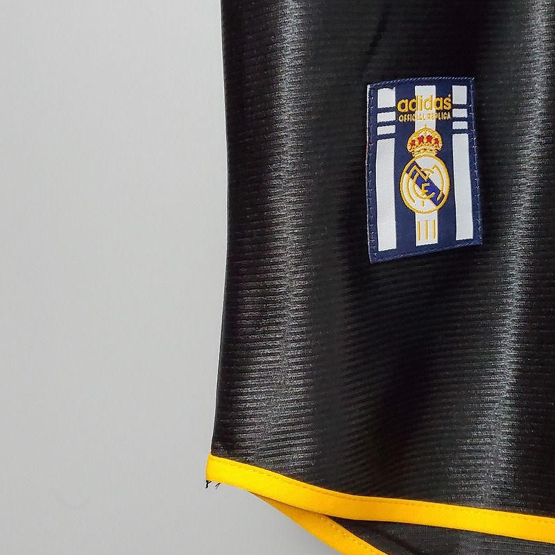 Retro Real Madrid 1998-1999 away game - Image 9