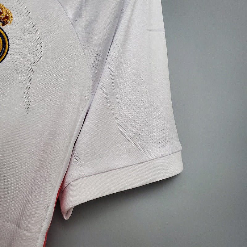 Retro Real Madrid 2020-2021 home game - Image 9