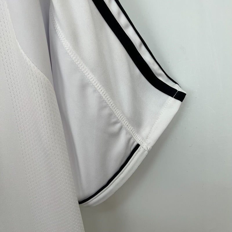 Retro Real Madrid 2003-2004 home game - Image 9