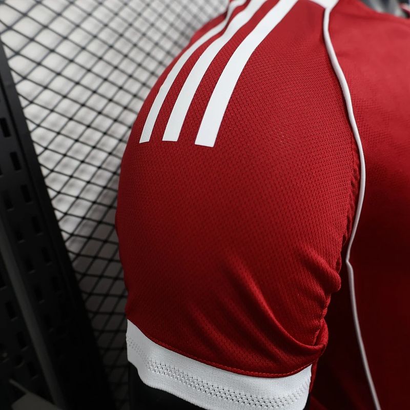 Liverpool FC 2025-2026 home game player - Image 7