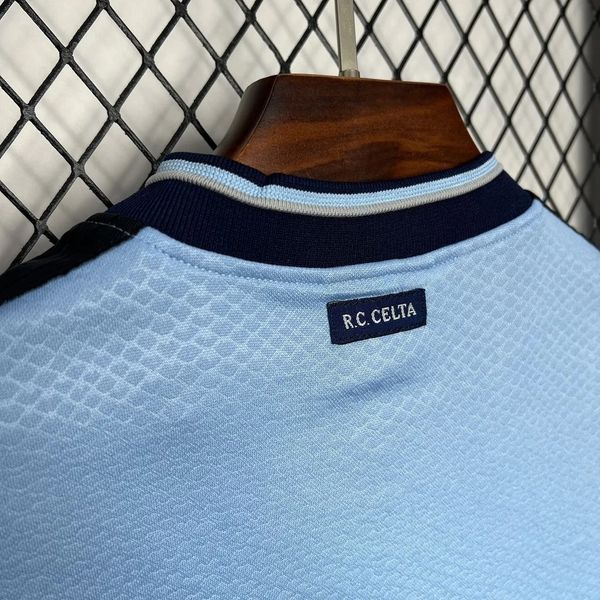 Retro Celta Vigo 1999-2000 home game - Image 6