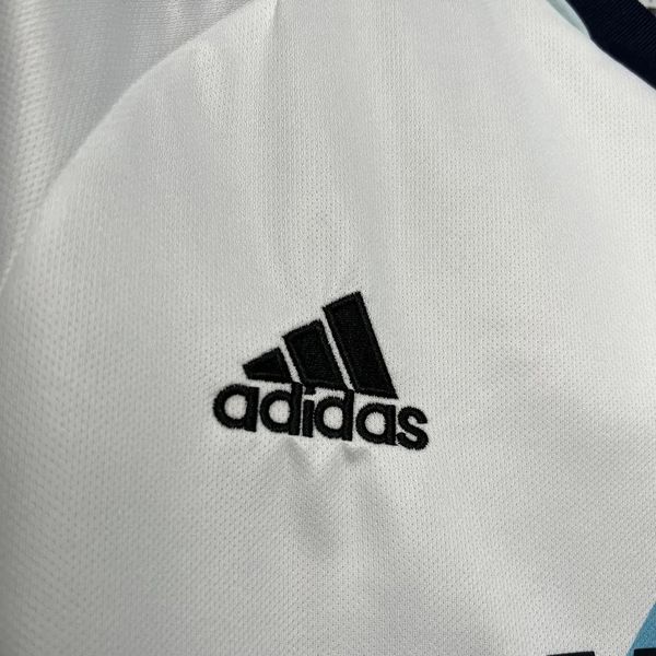 Retro Chelsea FC 2012-2013 away game - Image 6