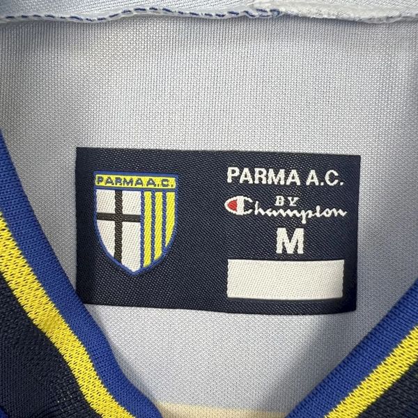Retro Parma Calcio 2001-2002 home game - Image 7