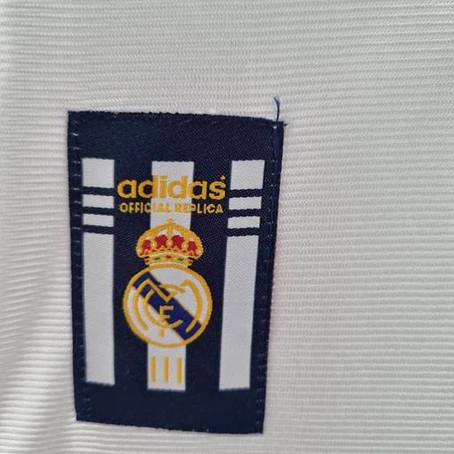 Retro Real Madrid 1998-2000 home game - Image 7