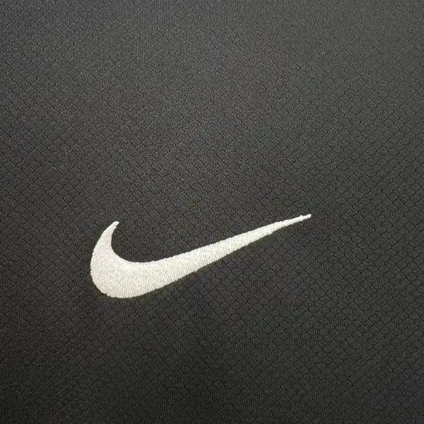 Eintracht Frankfurt 2024-2025 away game - Image 6