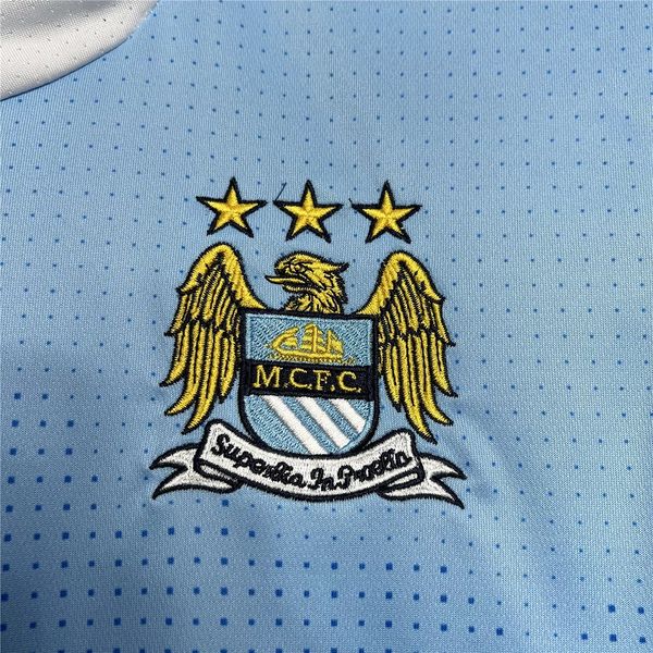 Retro Manchester City 2011-2012 home game - Image 7