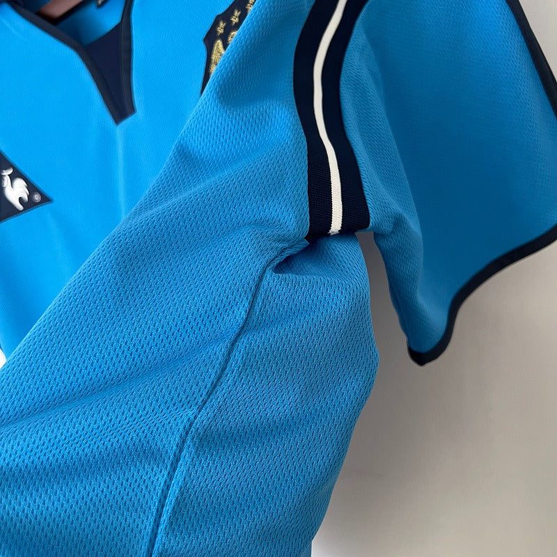 Retro Manchester City 2001-2002 home game - Image 6