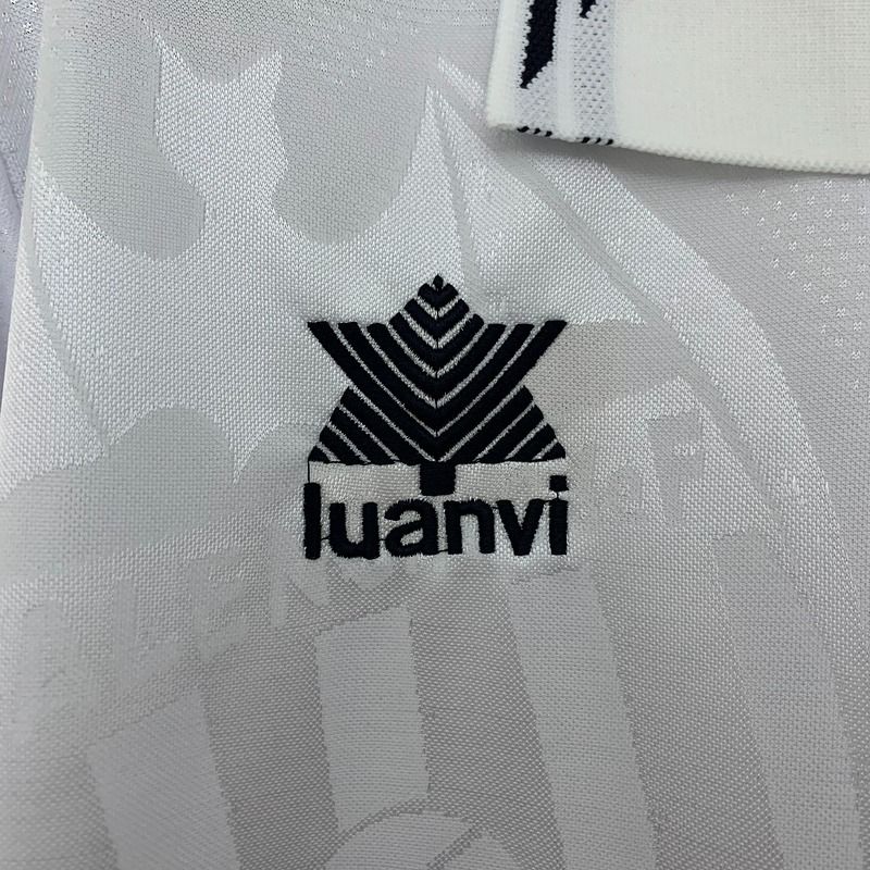 Retro Valencia CF 1999-2000 home - Image 8