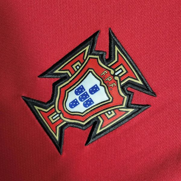 Retro Portugal national 2006 home game - Image 6