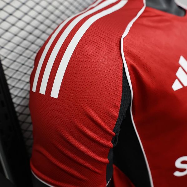 Manchester United 2025-2026 home game player - Image 7
