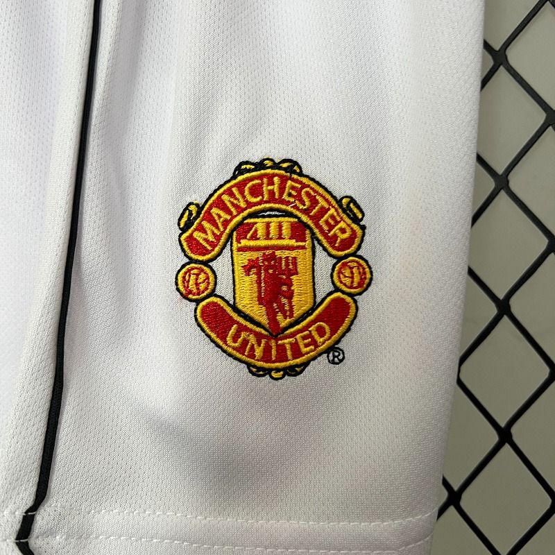 Retro Kid Size Manchester United 2000-2001 home - Image 8