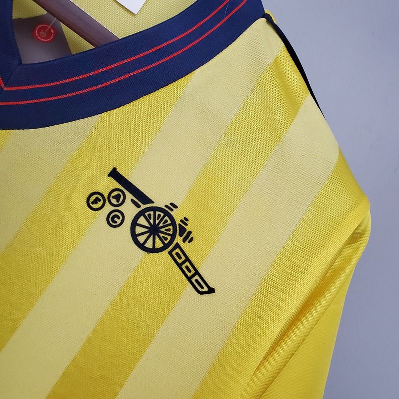 Retro Arsenal FC 1983-1986 away game - Image 6