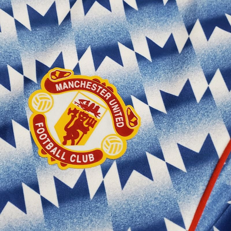 Retro Manchester United 1990-1992 away game - Image 6