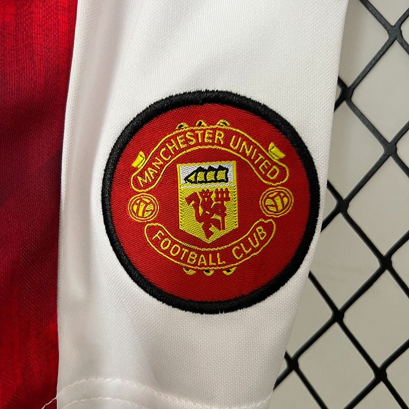 Retro Kid Size Manchester United 1996-1997 home - Image 7