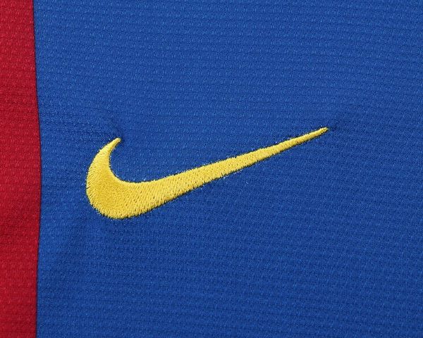 Retro Kid Size FC Barcelona 2006-2007 home - Image 8