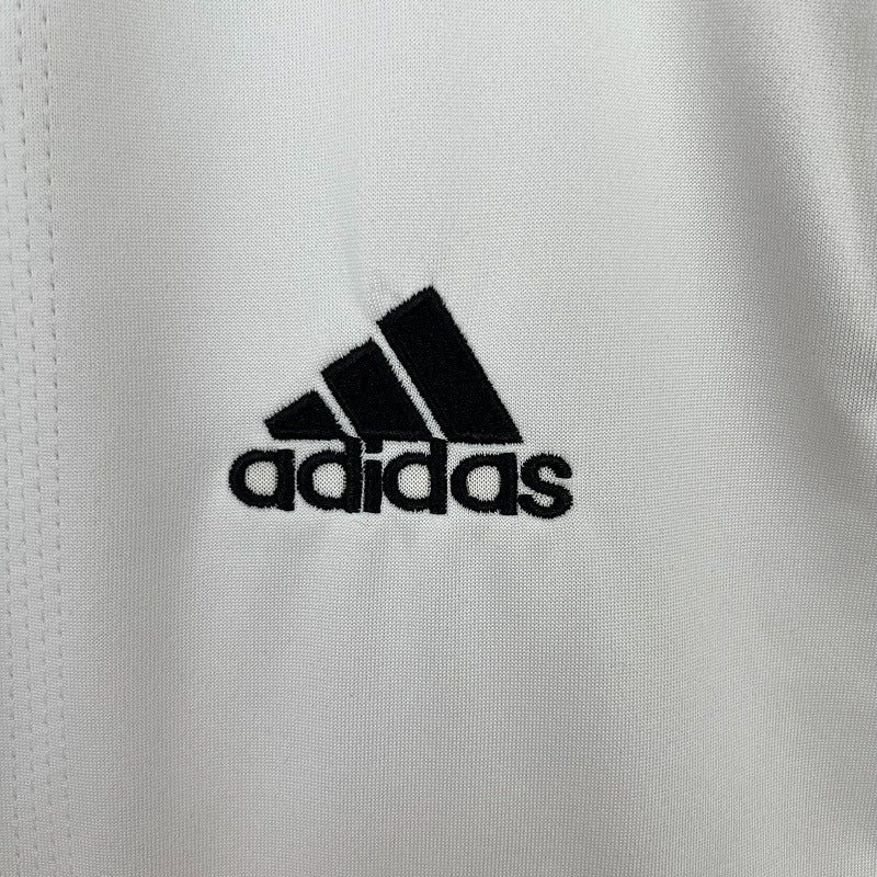 Retro Real Madrid 2003-2004 home game - Image 6