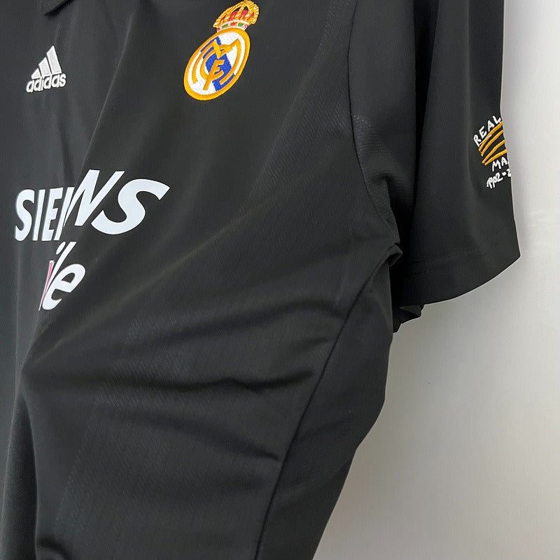 Retro Real Madrid 2002-2003 away game - Image 6