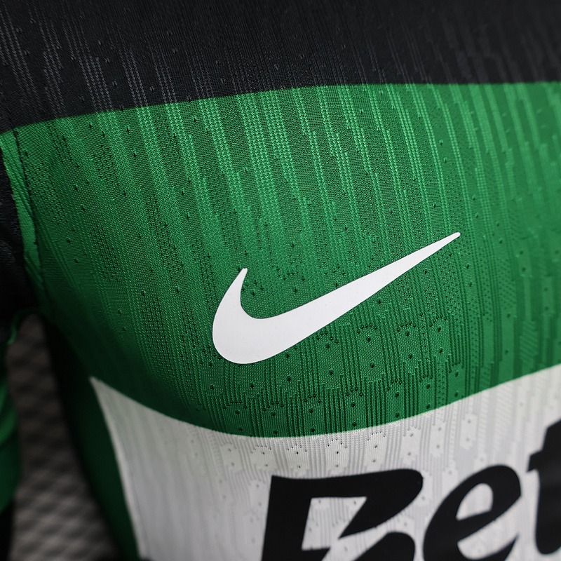 Sporting Lisbon 2024-2025 home game player - Image 6