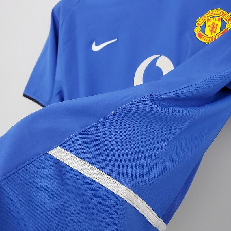 Retro Manchester United 2002-2004 away game - Image 8