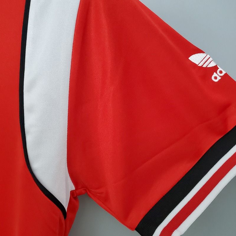 Retro Manchester United 1985-1986 home game - Image 8