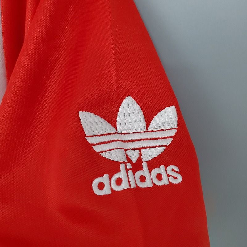 Retro Manchester United 1985-1986 home game - Image 7