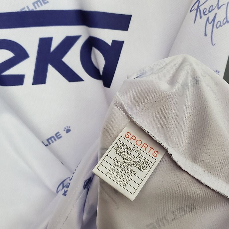 Retro Real Madrid 1994-1996 home game - Image 6