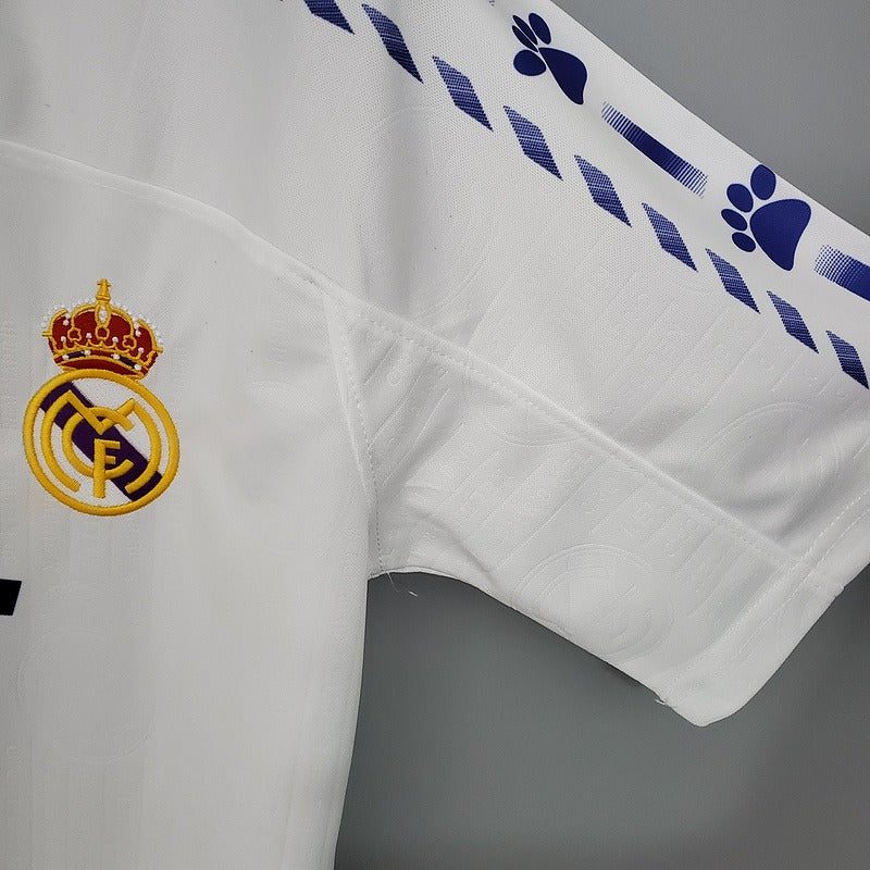 Retro Real Madrid 1996-1997 home game - Image 6