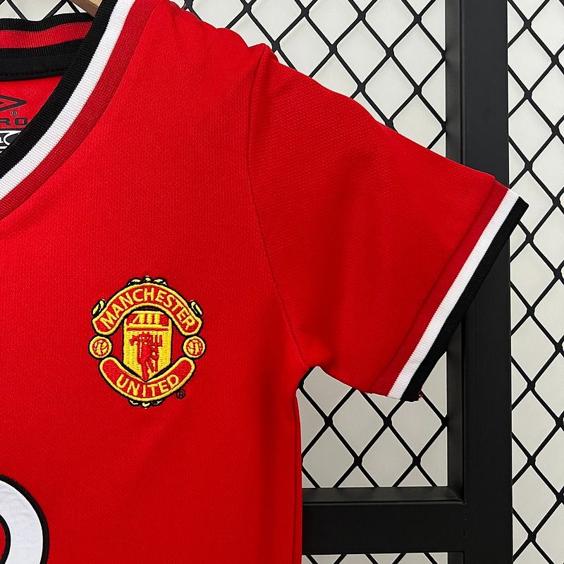 Retro Kid Size Manchester United 2000-2001 home - Image 7