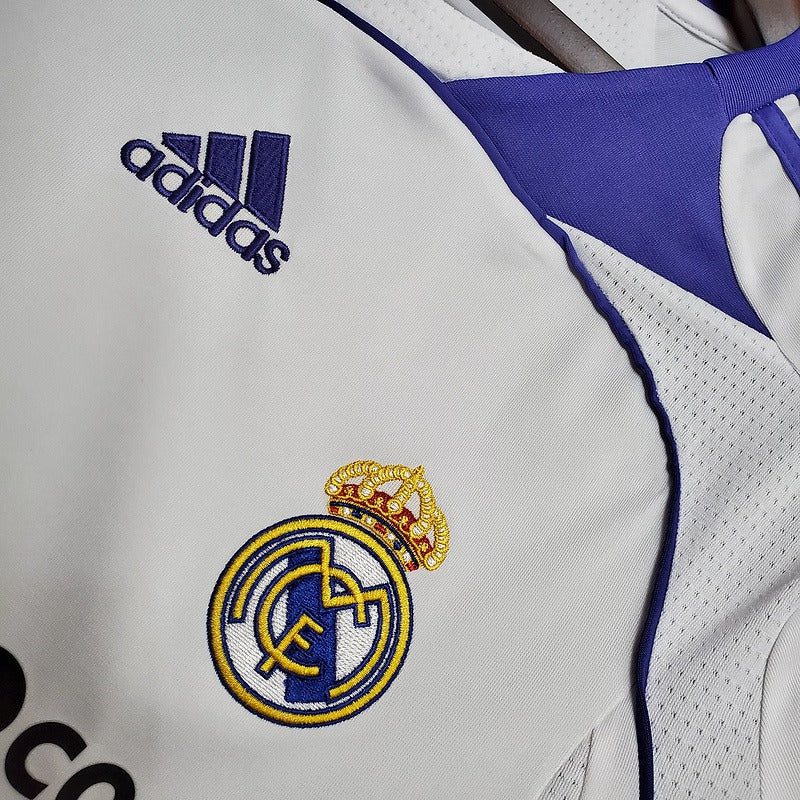 Retro Real Madrid 2007-2008 home game - Image 6