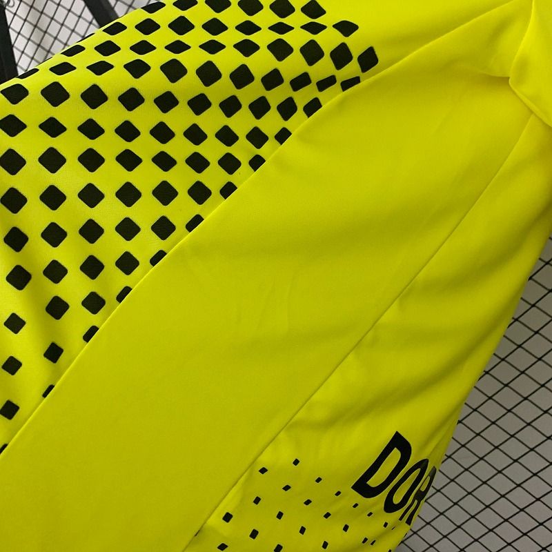Retro BVB Dortmund 2011-2012 home - Image 7