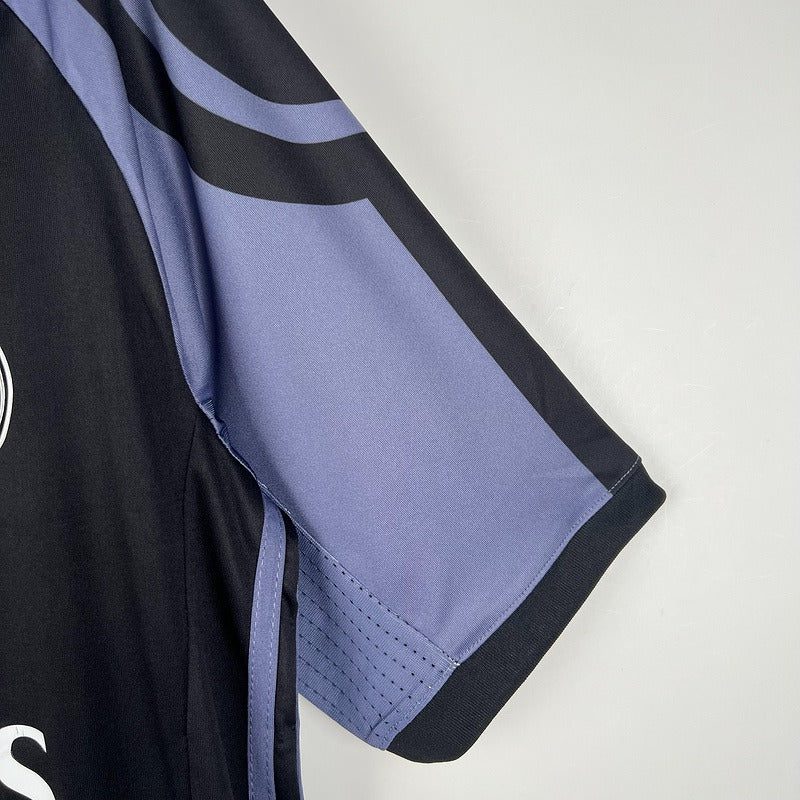 Retro Real Madrid 2016-2017 second away game - Image 6
