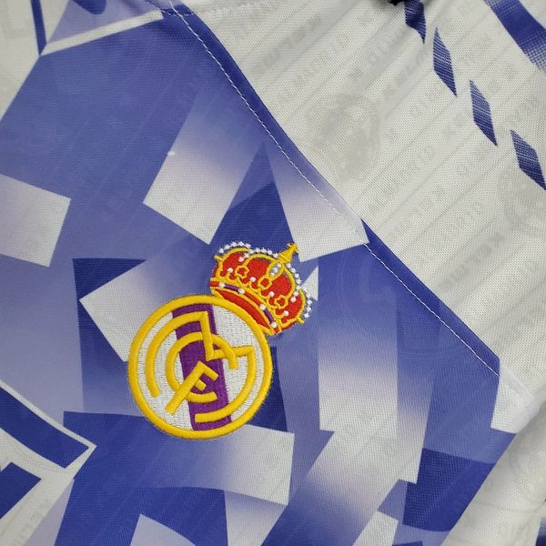 Retro Real Madrid 1996-1997 second away game - Image 7