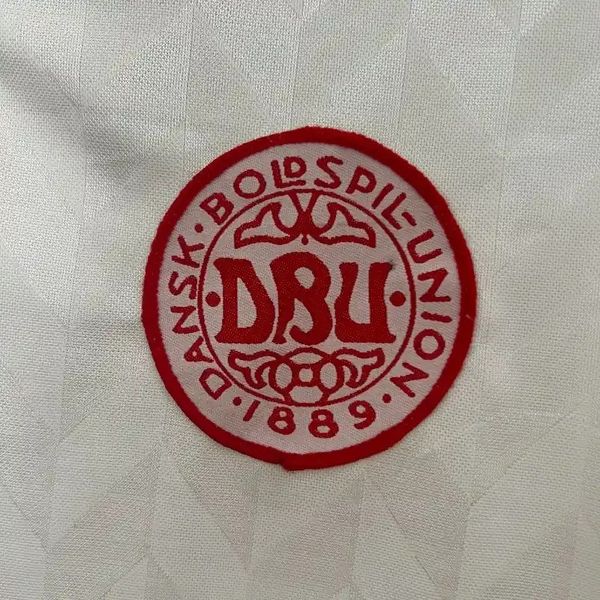 Retro Denmark national 1988 away game - Image 8