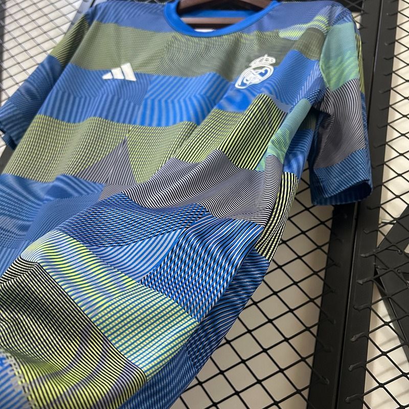 Real Madrid 2025-2026 training shirt - Image 7