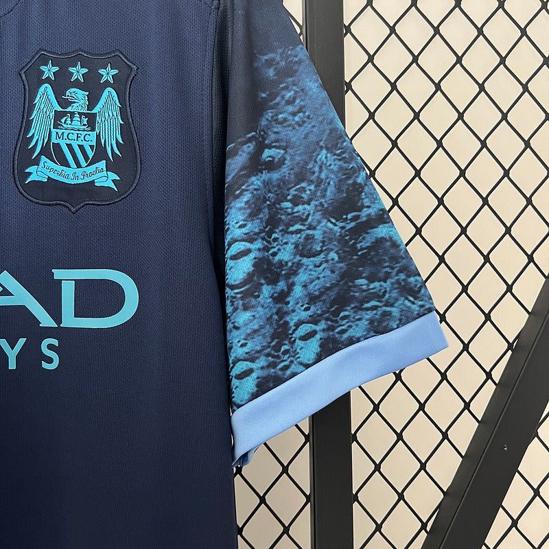 Retro Manchester City 2015-2016 away game - Image 8