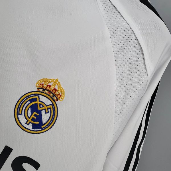 Retro Real Madrid 2005-2006 home game - Image 7