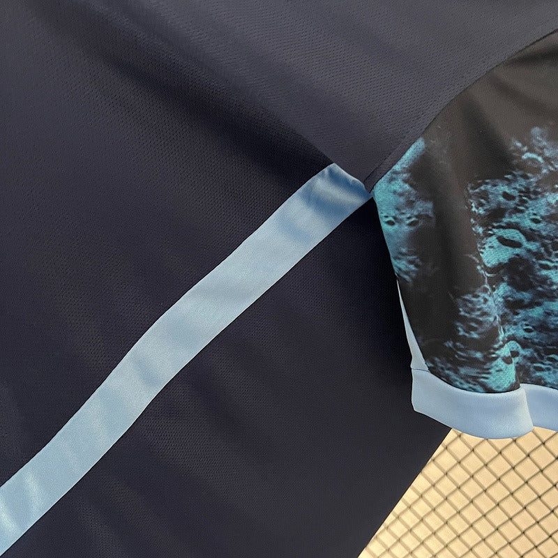 Retro Manchester City 2015-2016 away game - Image 9