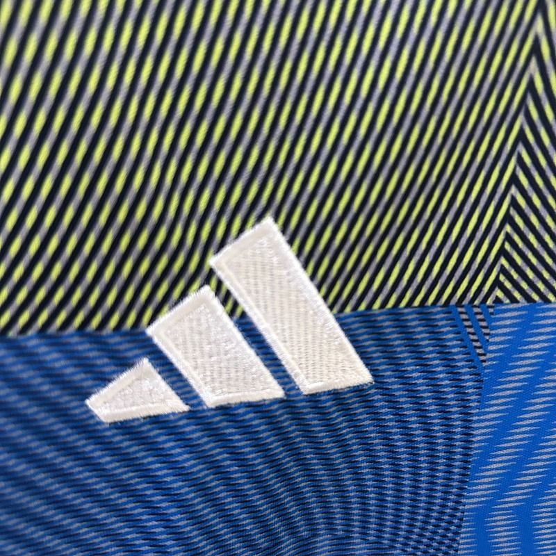 Real Madrid 2025-2026 training shirt - Image 6