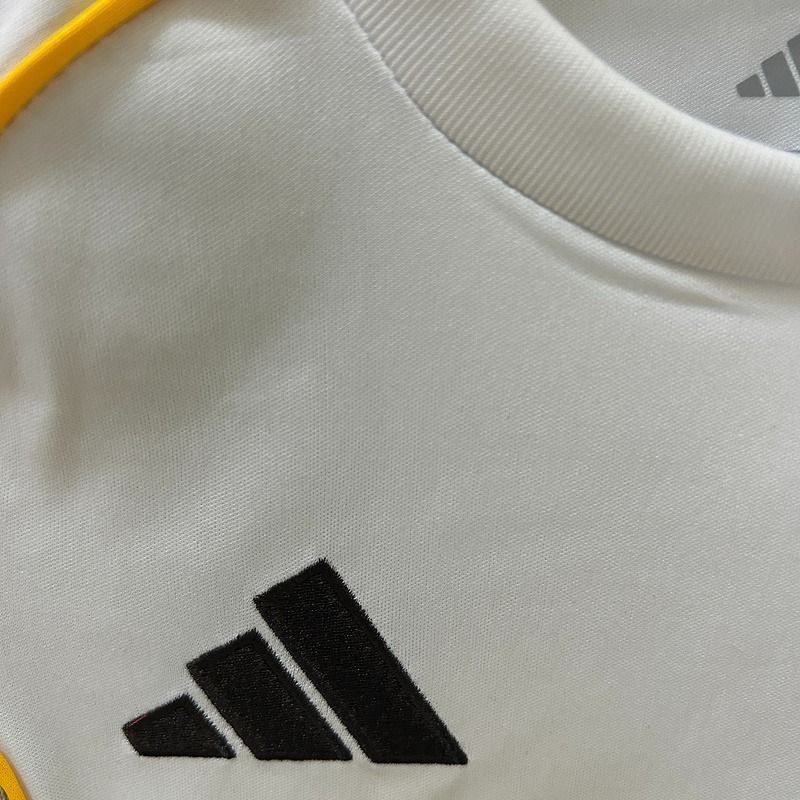 Kid Size Real Madrid 2025-2026 home game - Image 6